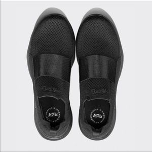 APL Techloom Bliss black/black sneaker size 8